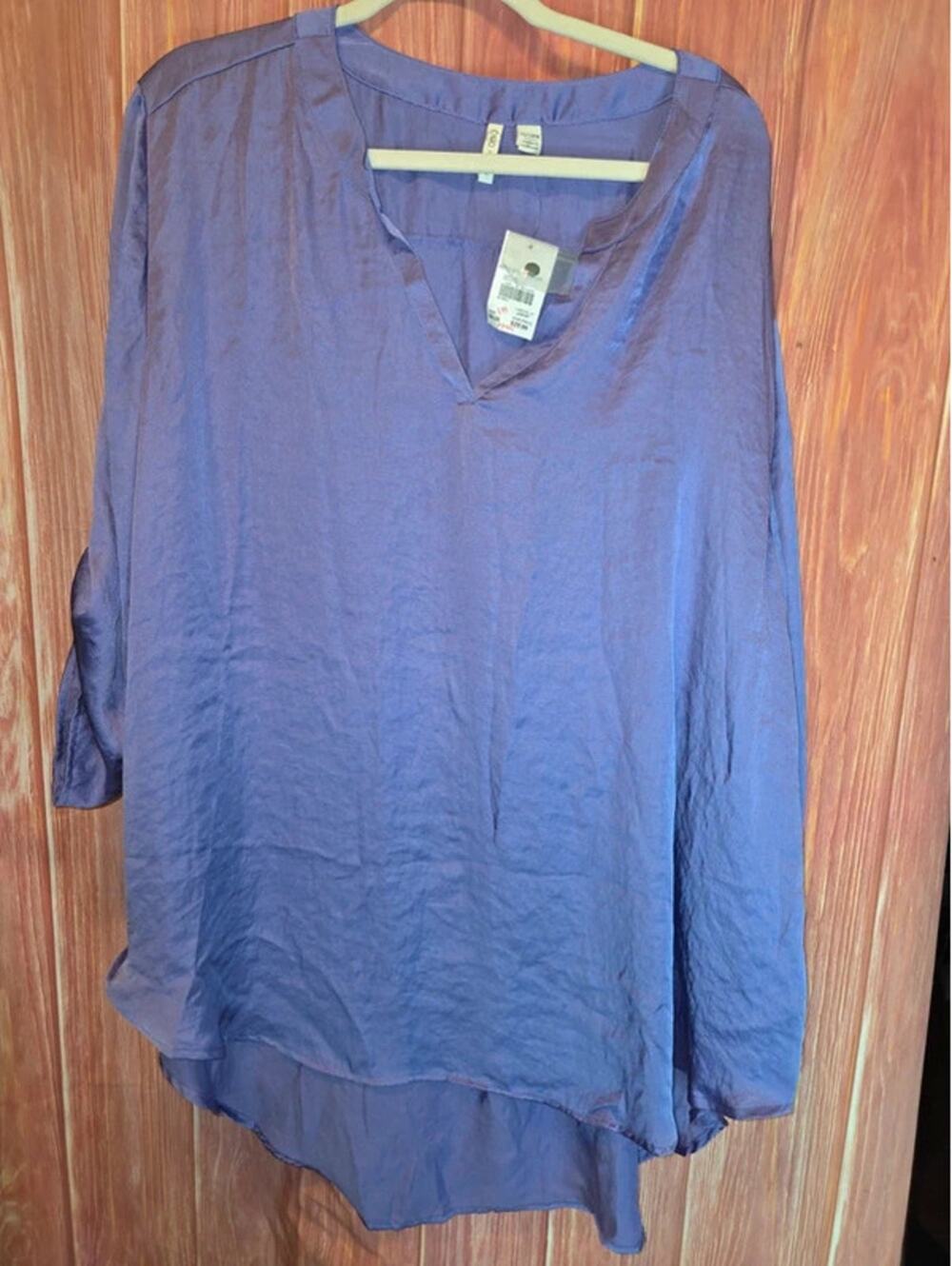 NWT Cato Lavender Purple Satin Split Neck Roll Tab Sleeve Hi-Low Blouse 26/28W